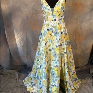 Chic Floral Maxi Dress with V-Neck